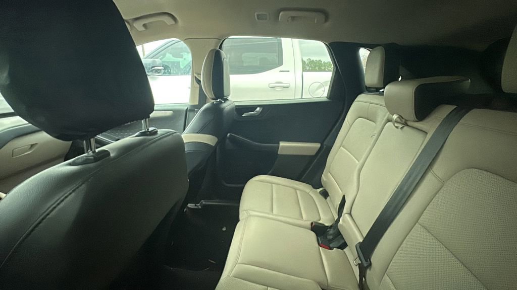 Used 2020 Ford Escape SEL image 5