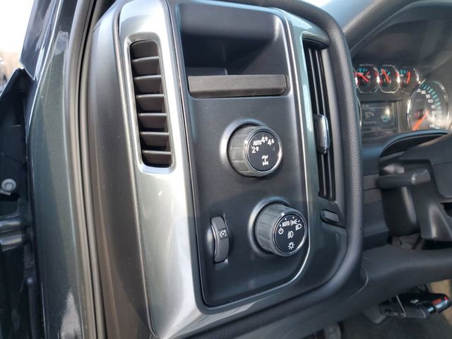 Used 2018 Chevrolet Silverado 1500 LT w/ LT Eassist Package AWD/4WD image 16