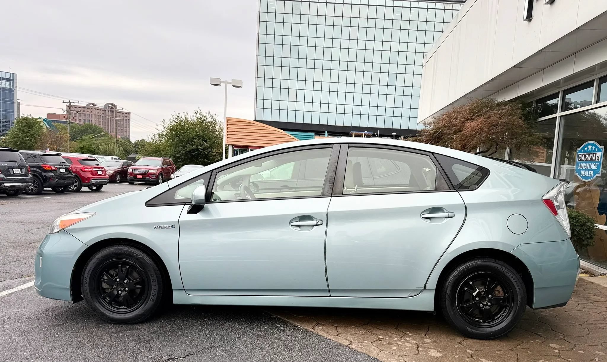 Used 2015 Toyota Prius Two FWD image 4