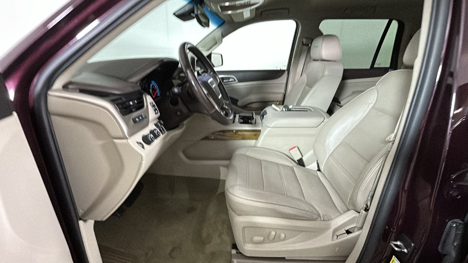 Used 2017 GMC Yukon Denali AWD/4WD image 14