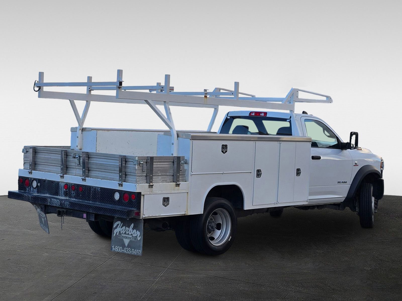 Used 2022 RAM 5500 Tradesman AWD/4WD image 4