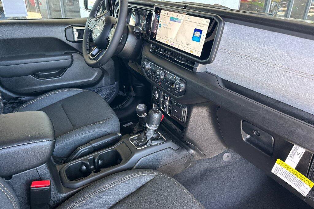 New 2026 Jeep Gladiator Sport AWD/4WD image 15