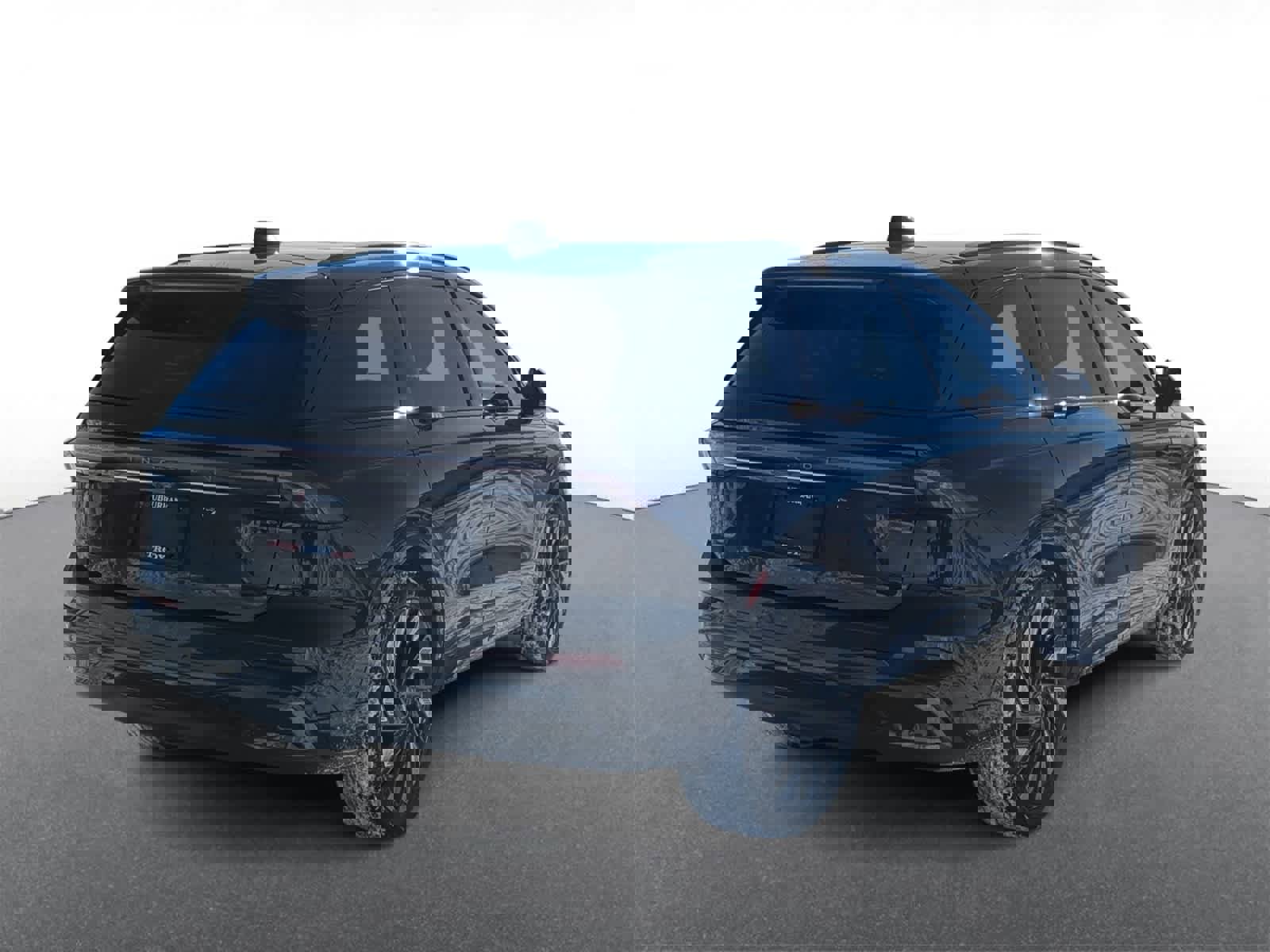 Used 2024 Lincoln Nautilus Reserve w/ Equipment Group 202A image 8