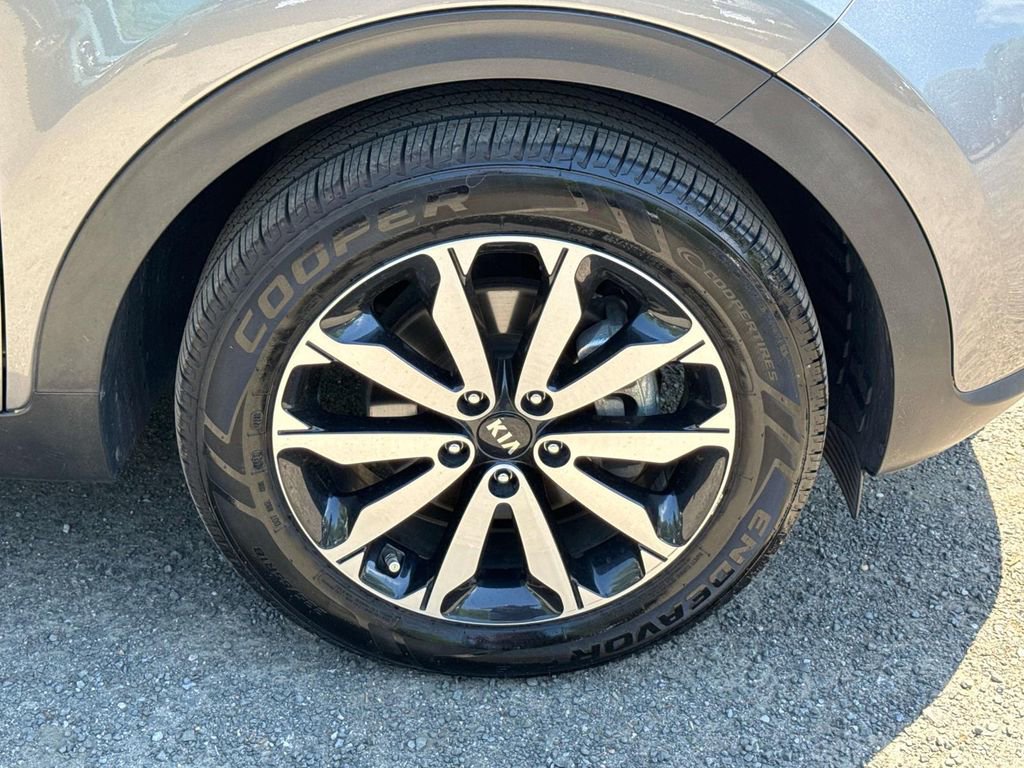 Used 2019 Kia Sportage EX w/ Option Group 040 AWD/4WD image 7