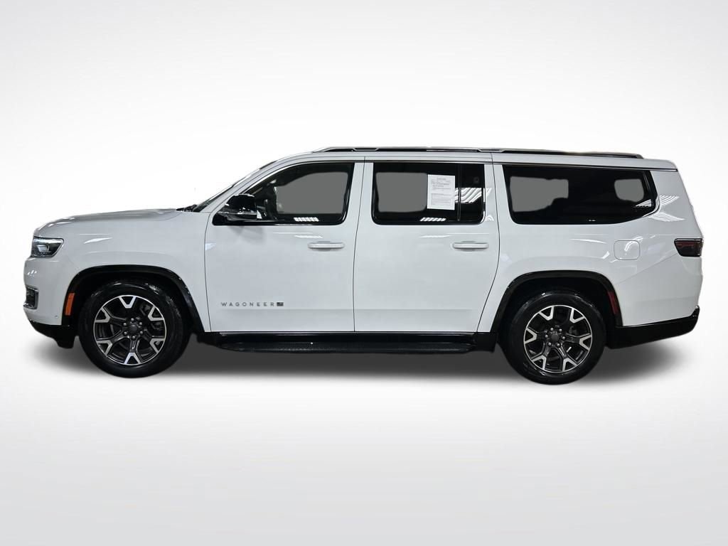 Certified 2024 Jeep Wagoneer L Series III w/ Flexible Seating Group AWD/4WD image 2