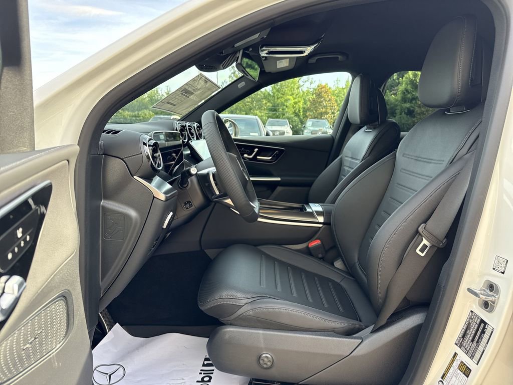 New 2025 Mercedes-Benz GLC 350e 4MATIC image 11