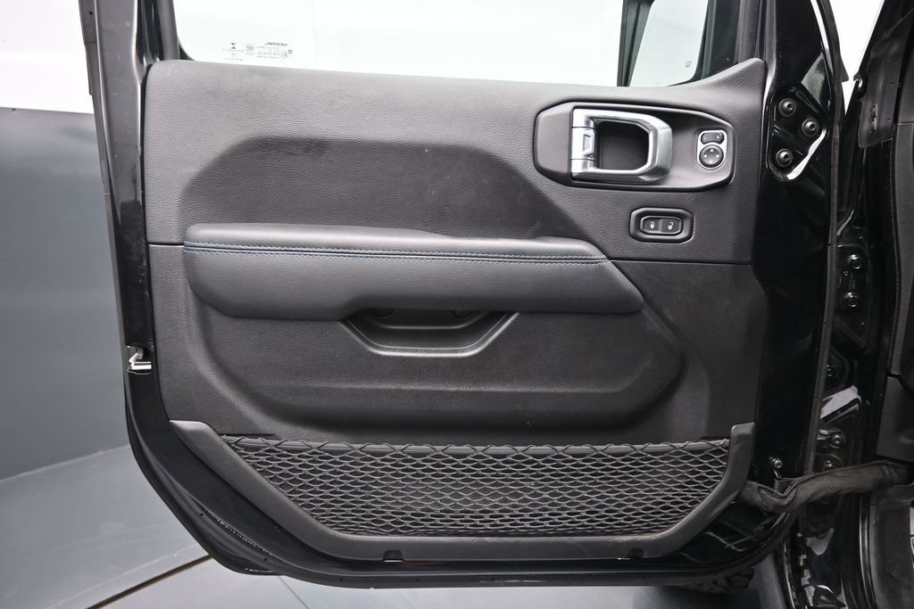 Used 2022 Jeep Wrangler Unlimited Rubicon 4xe w/ Steel Bumper Group AWD/4WD image 10