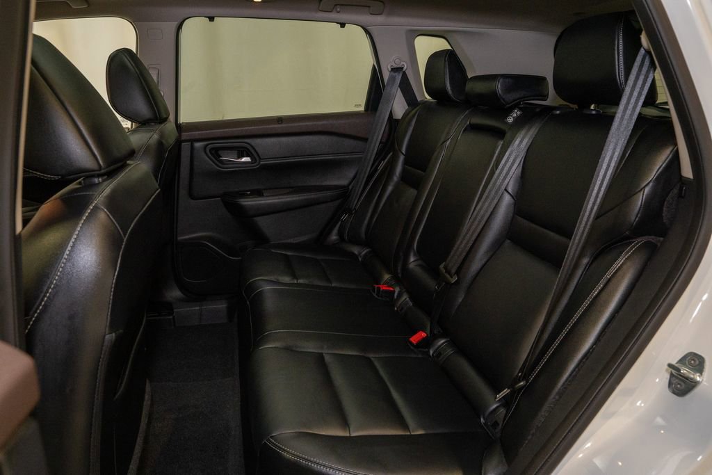 Used 2022 Nissan Rogue SL w/ SL Premium Package image 9