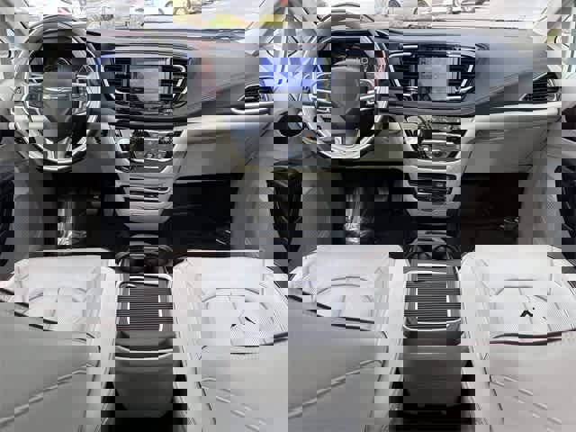 Used 2017 Chrysler Pacifica Limited w/ UConnect Theater Package image 13