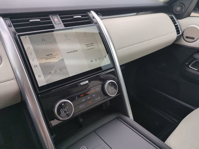 New 2026 Land Rover Discovery S image 11