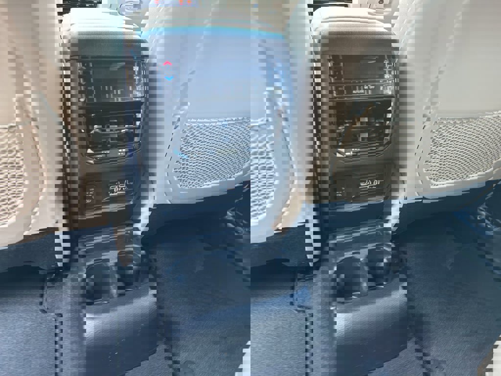 New 2025 Jeep Grand Cherokee L Limited w/ Luxury Tech Group II image 25