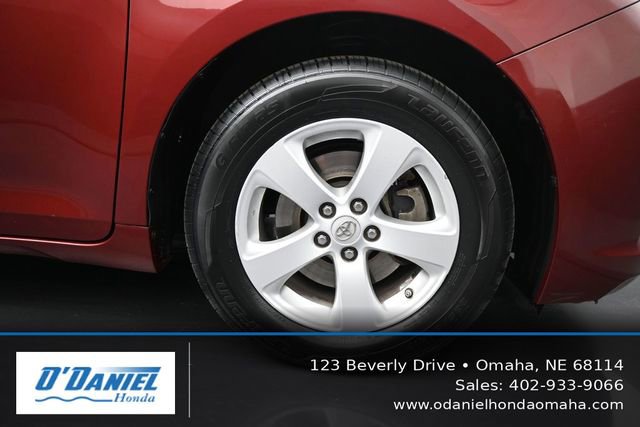 Used 2017 Toyota Sienna LE FWD image 46