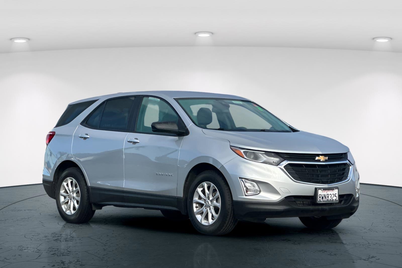 Used 2021 Chevrolet Equinox LS w/ LS Convenience Package image 8