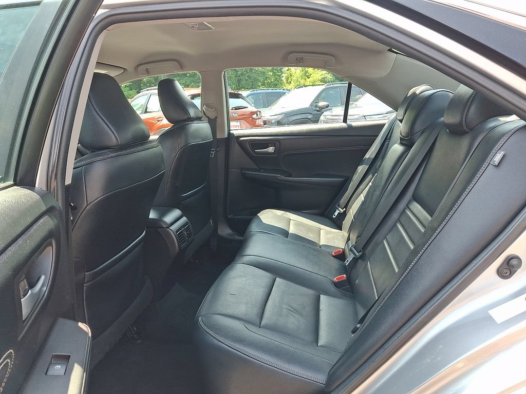 Used 2017 Toyota Camry XLE FWD image 10
