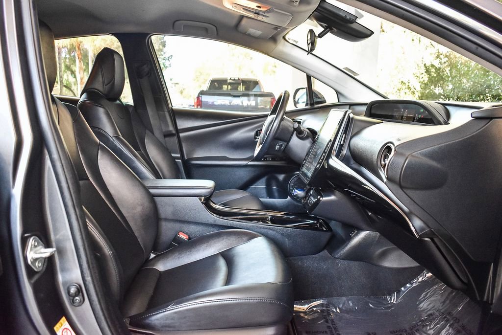 Used 2018 Toyota Prius Prime Premium w/ Carpet Mat Package image 15
