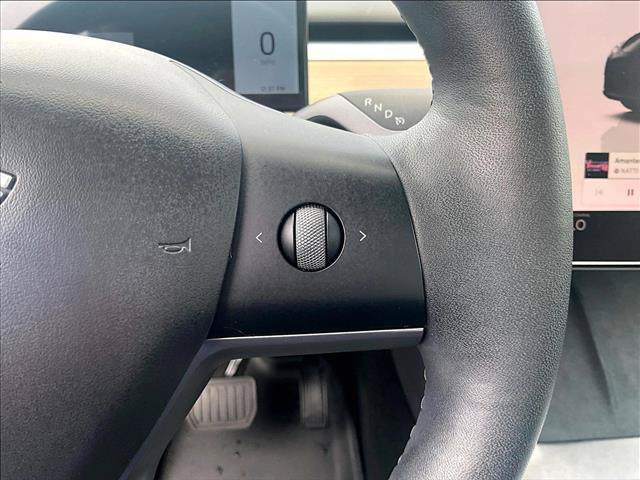 Used 2024 Tesla Model Y 2WD image 21