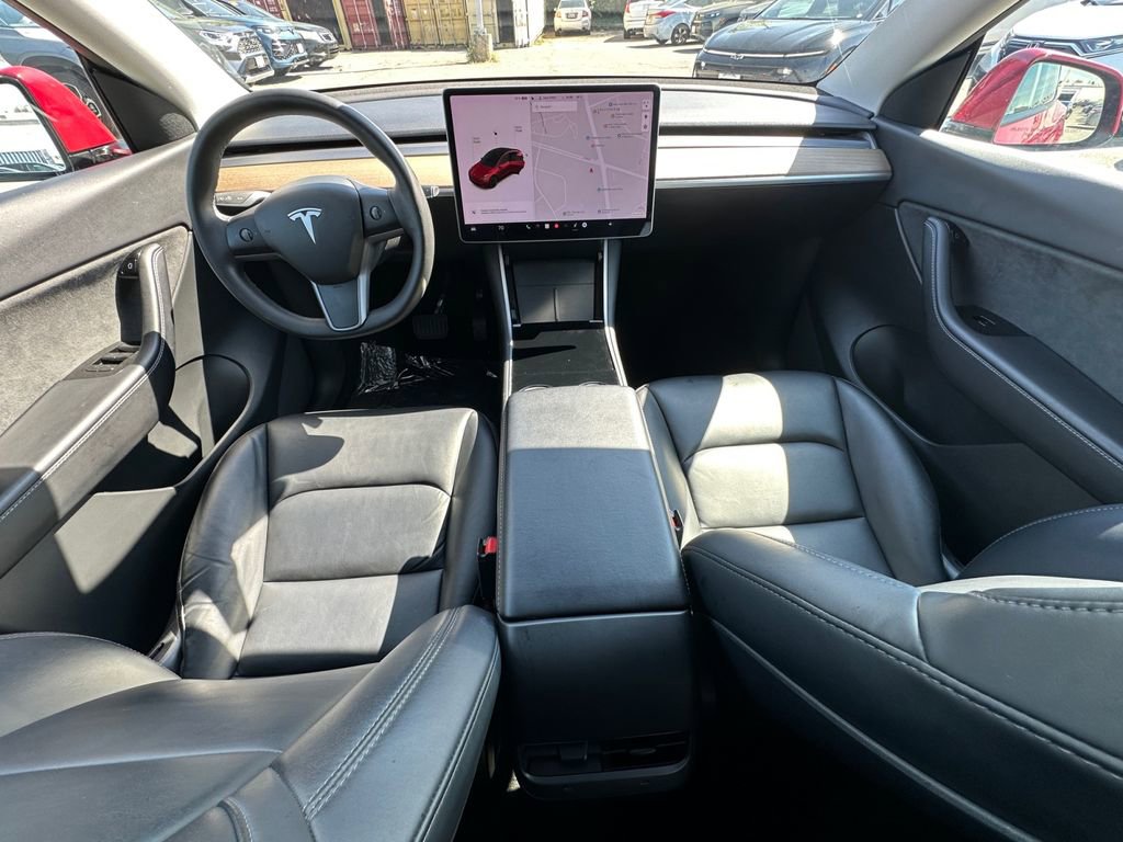 Used 2021 Tesla Model Y Long Range image 24