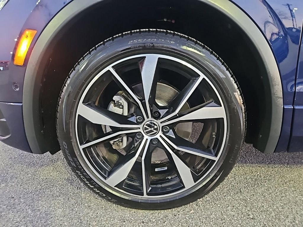 Used 2024 Volkswagen Tiguan SEL R-Line image 11