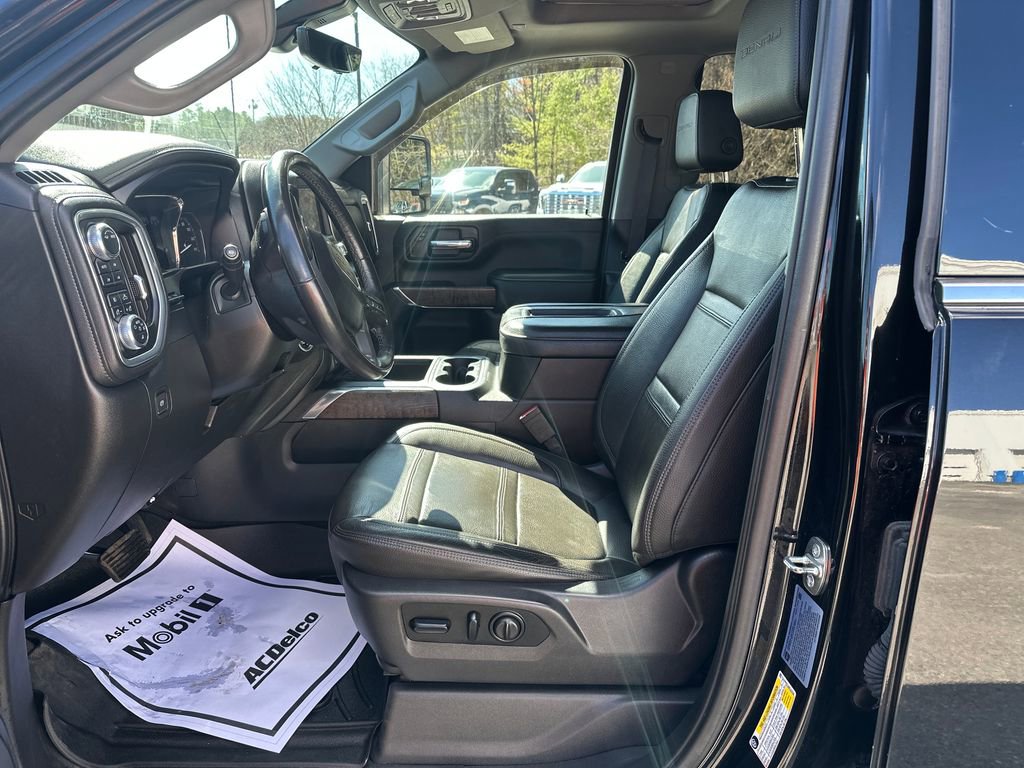 Used 2021 GMC Sierra 3500 Denali w/ Denali Ultimate Package AWD/4WD image 9