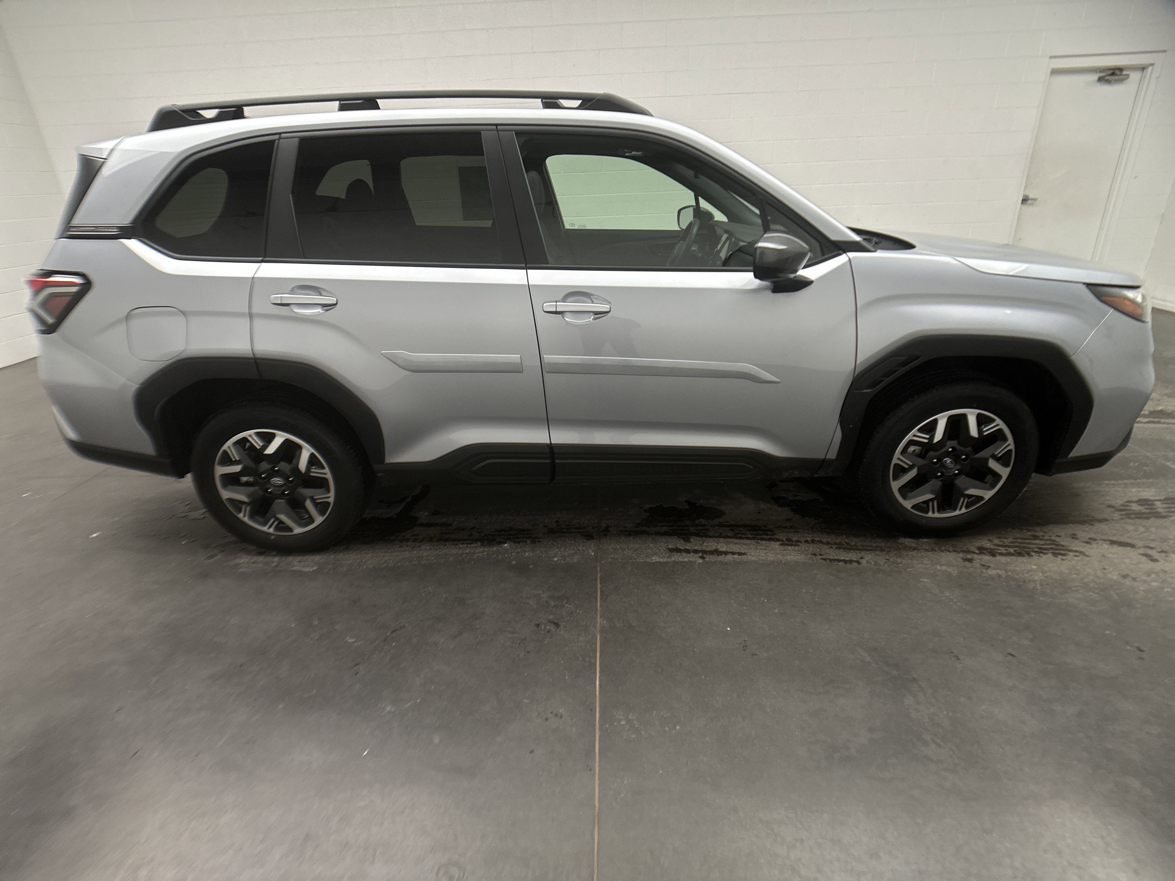 Certified 2025 Subaru Forester Premium image 9