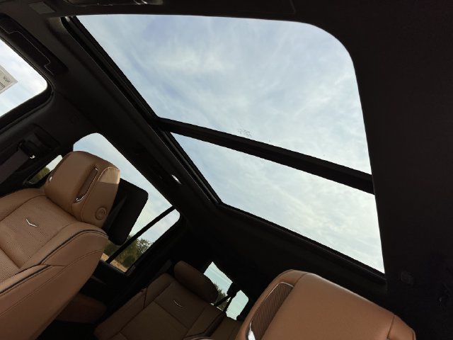 New 2027 Cadillac Escalade ESV Luxury w/ Touring Package AWD/4WD image 18