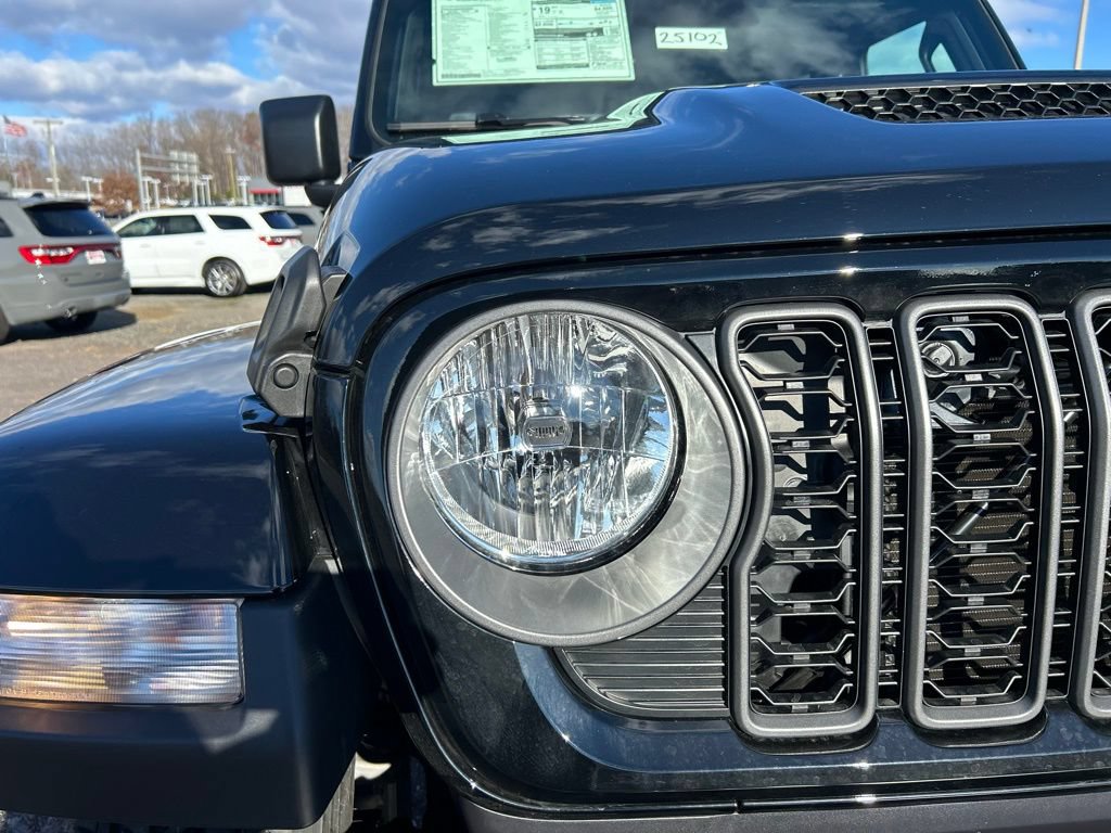 New 2026 Jeep Gladiator Sport AWD/4WD image 26