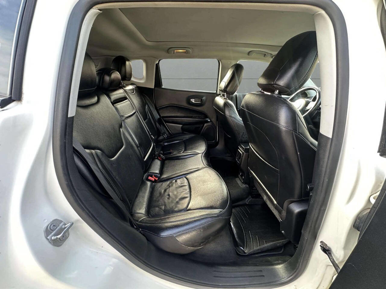 Used 2019 Jeep Compass Limited image 18