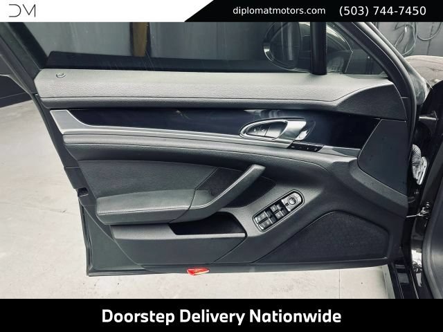 Used 2014 Porsche Panamera 4 AWD/4WD image 23
