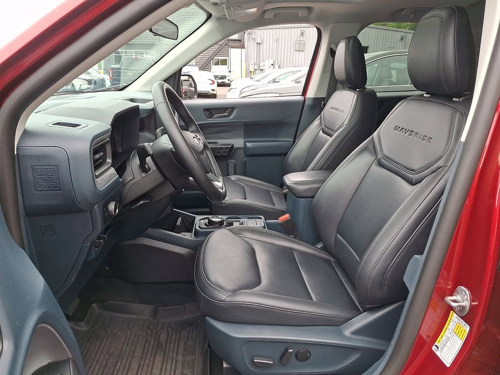 Used 2025 Ford Maverick Lariat w/ Black Appearance Package AWD/4WD image 14