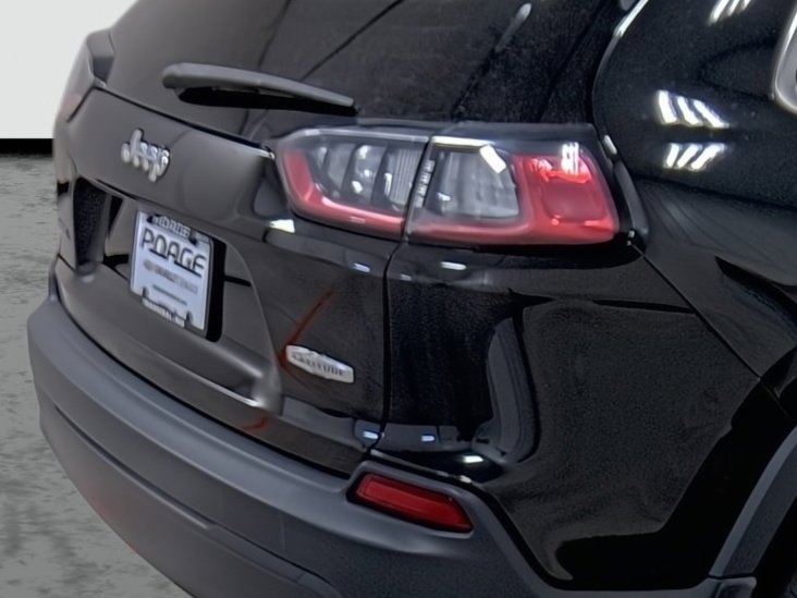 Used 2019 Jeep Cherokee Latitude w/ Cold Weather Group image 13