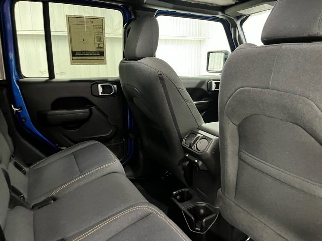 Used 2024 Jeep Gladiator Sport image 18