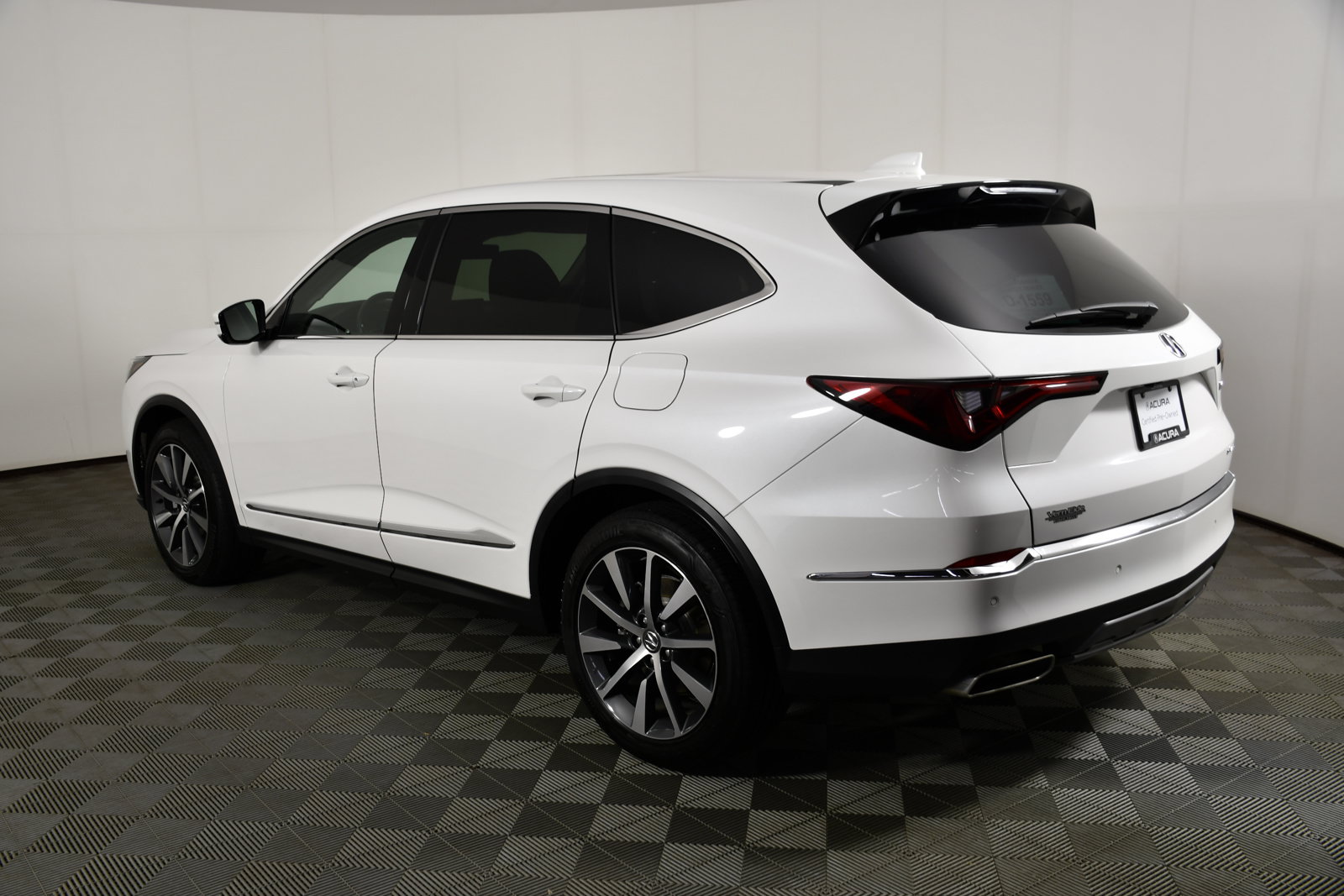 Certified 2025 Acura MDX w/ Technology Package AWD/4WD image 8
