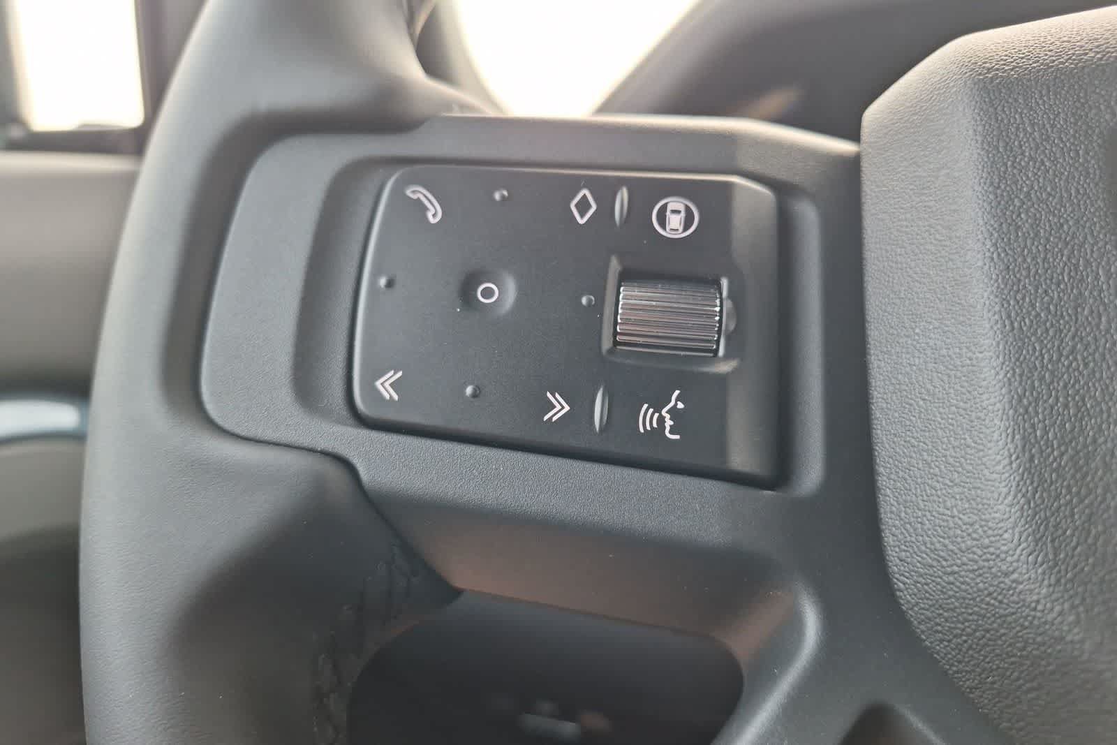 New 2026 Land Rover Defender 110 X-Dynamic SE AWD/4WD image 24