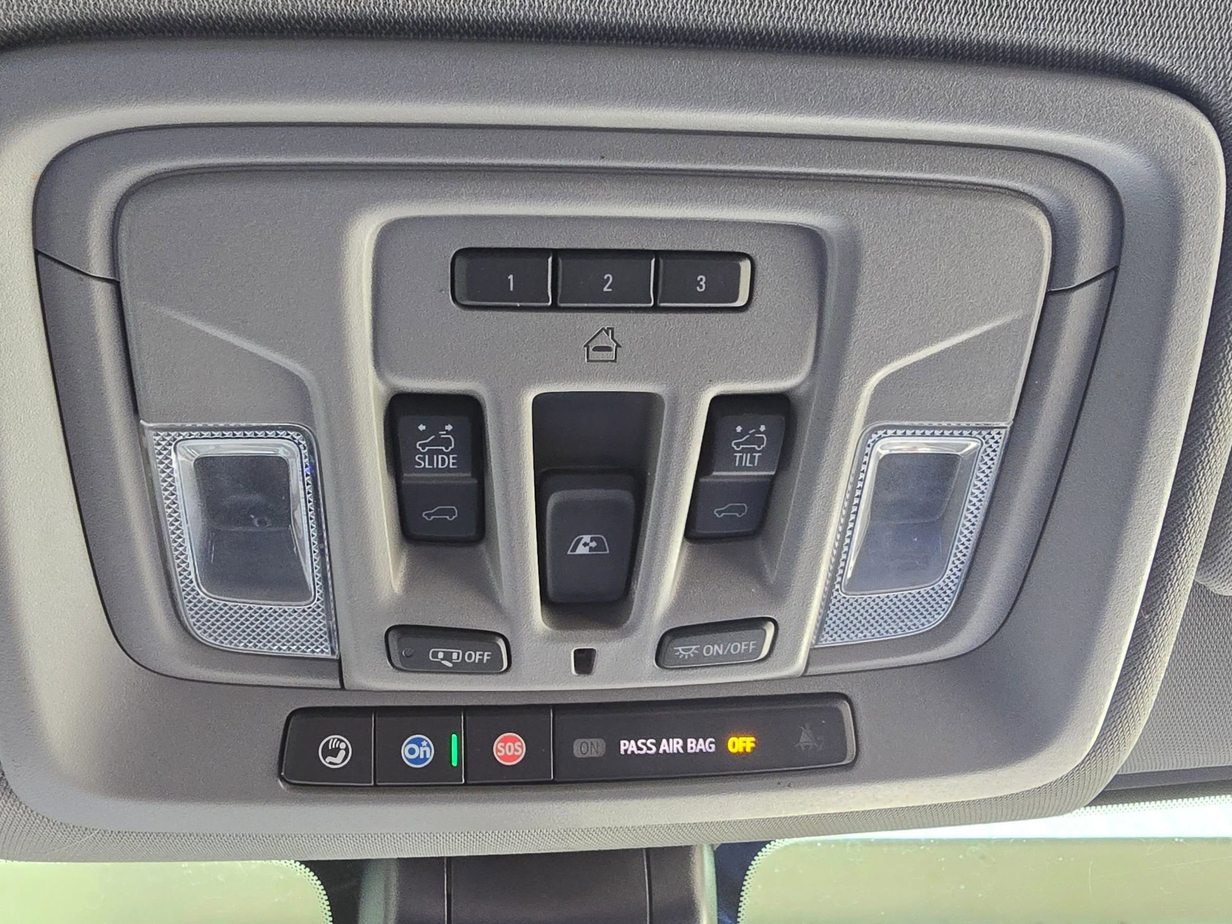 Used 2023 GMC Sierra 2500 Denali w/ Denali Ultimate Package image 30