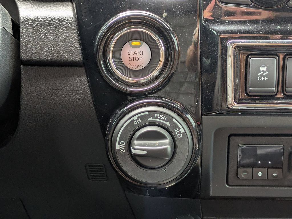 Used 2023 Nissan Titan Platinum Reserve w/ Moonroof Package AWD/4WD image 35