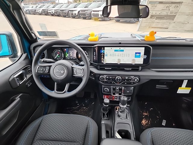 Used 2024 Jeep Wrangler Rubicon w/ Convenience Group image 31