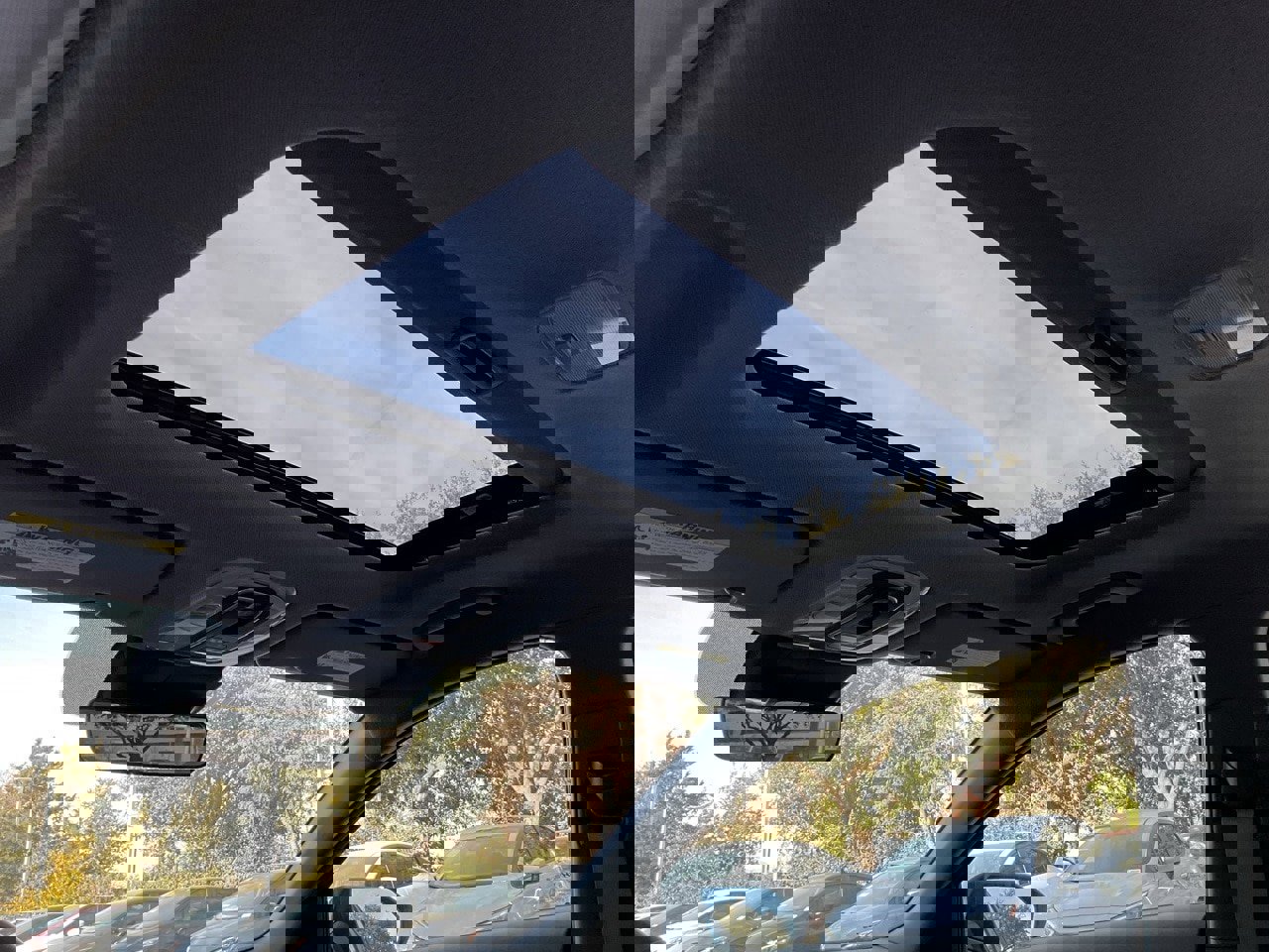 Used 2025 Hyundai Elantra SEL image 18