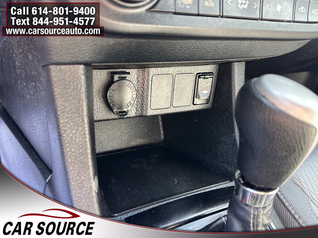 Used 2016 Toyota Corolla FWD image 19