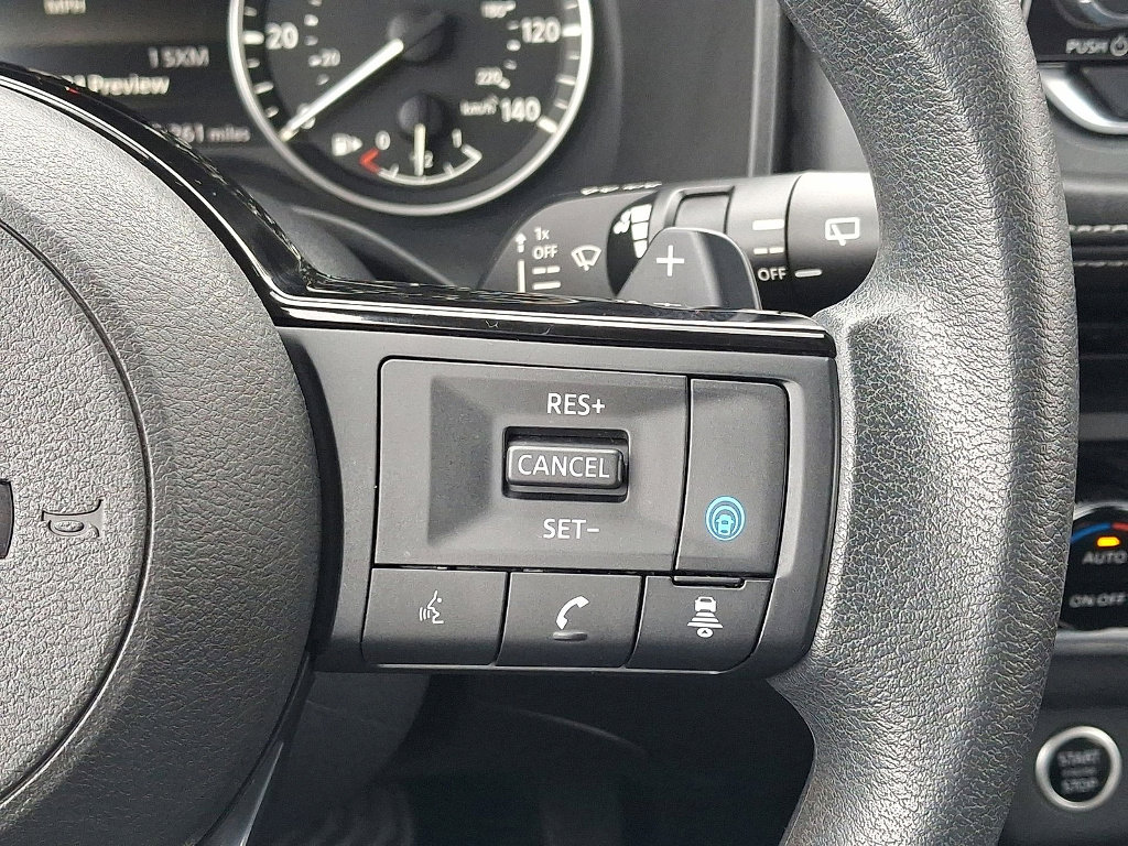 Used 2023 Nissan Rogue SV image 10