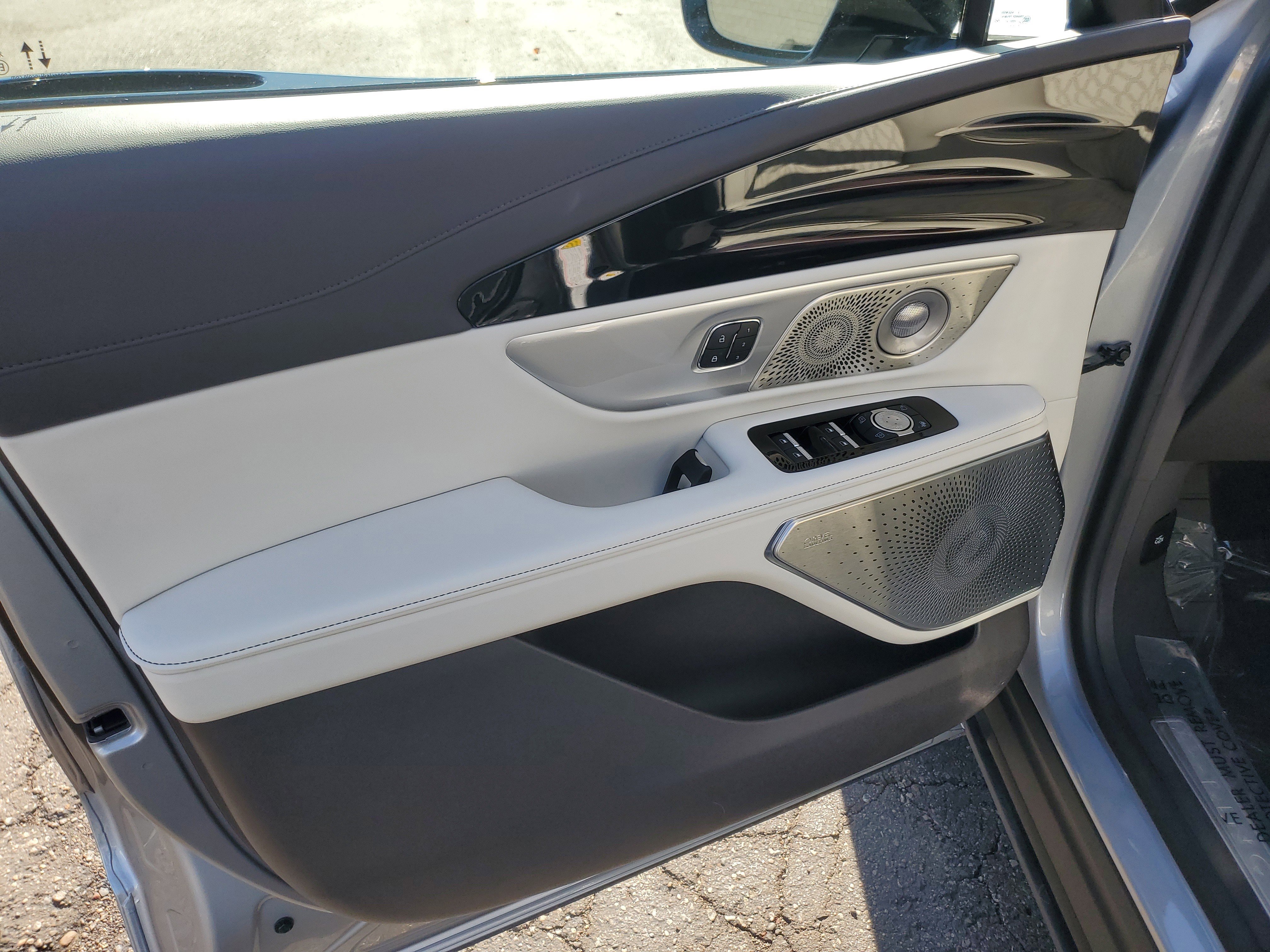 Certified 2024 Lincoln Nautilus Black Label w/ Jet Appearance Package (87T) image 10