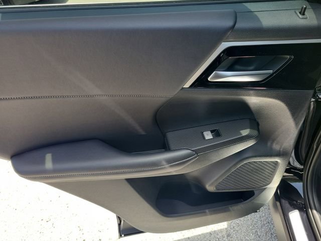 New 2025 Mitsubishi Outlander SE image 13