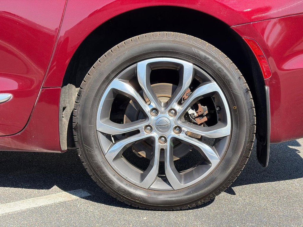 Used 2022 Chrysler Pacifica Pinnacle AWD/4WD image 7