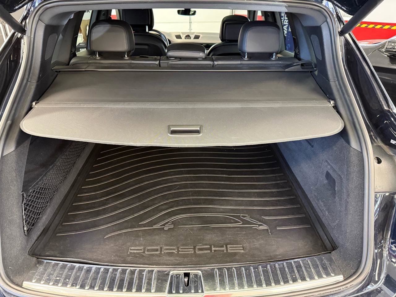 Used 2022 Porsche Cayenne Platinum Edition AWD/4WD image 15