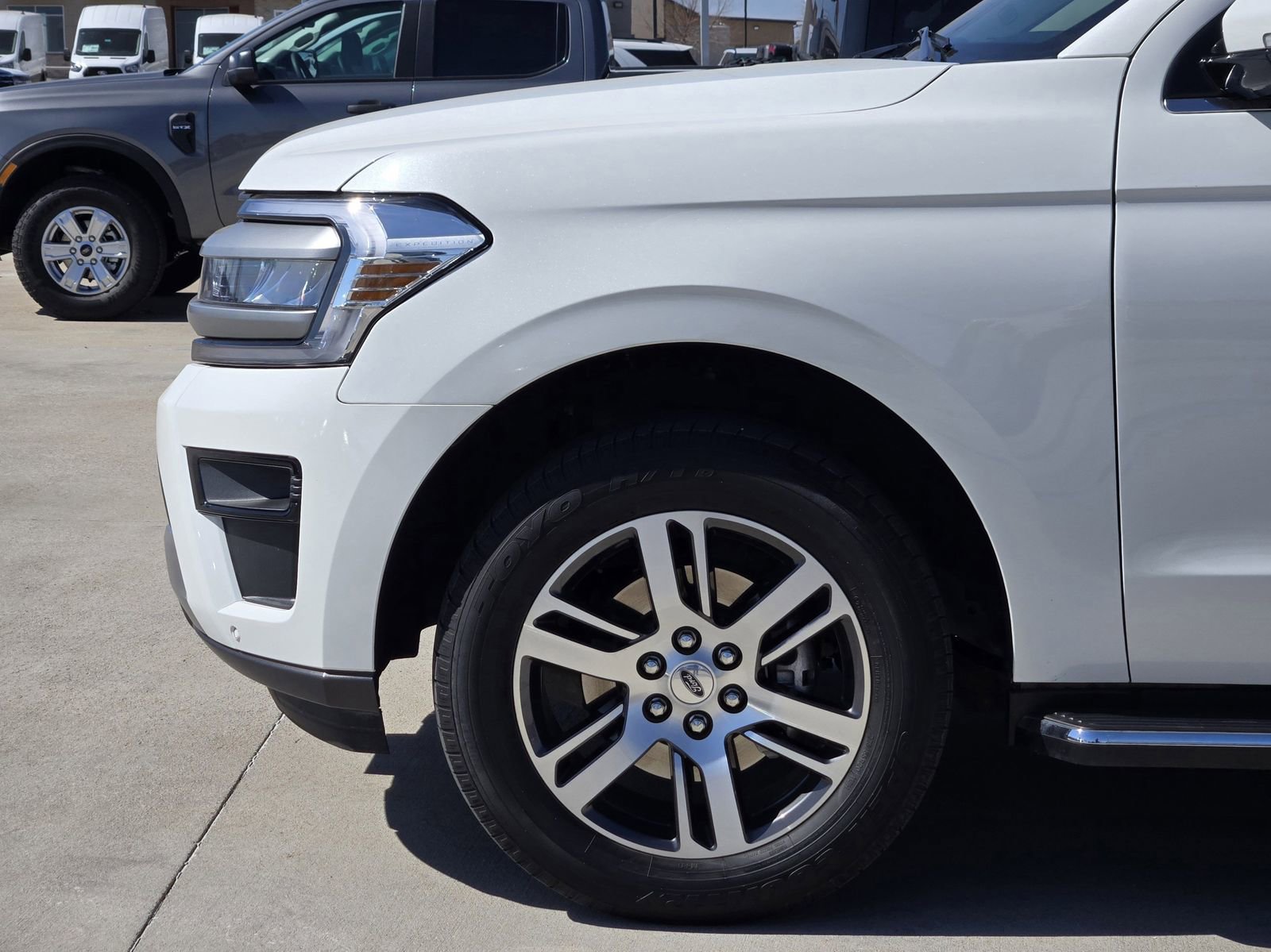 Certified 2023 Ford Expedition Max XLT image 9