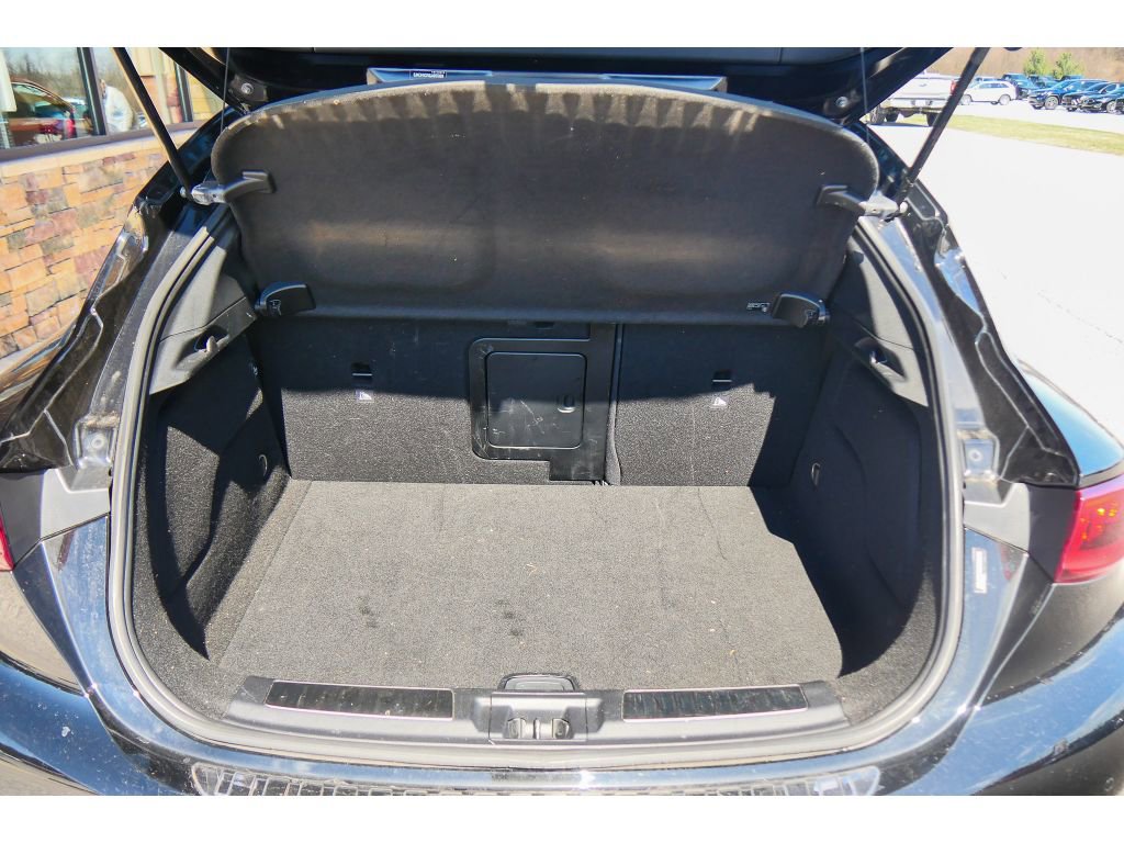 Used 2018 INFINITI QX30 Premium w/ Navigation Package image 29