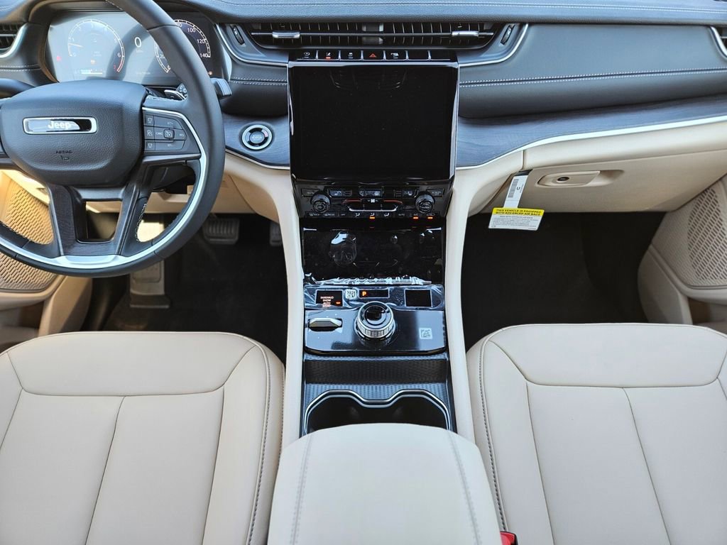 New 2025 Jeep Grand Cherokee Limited image 14