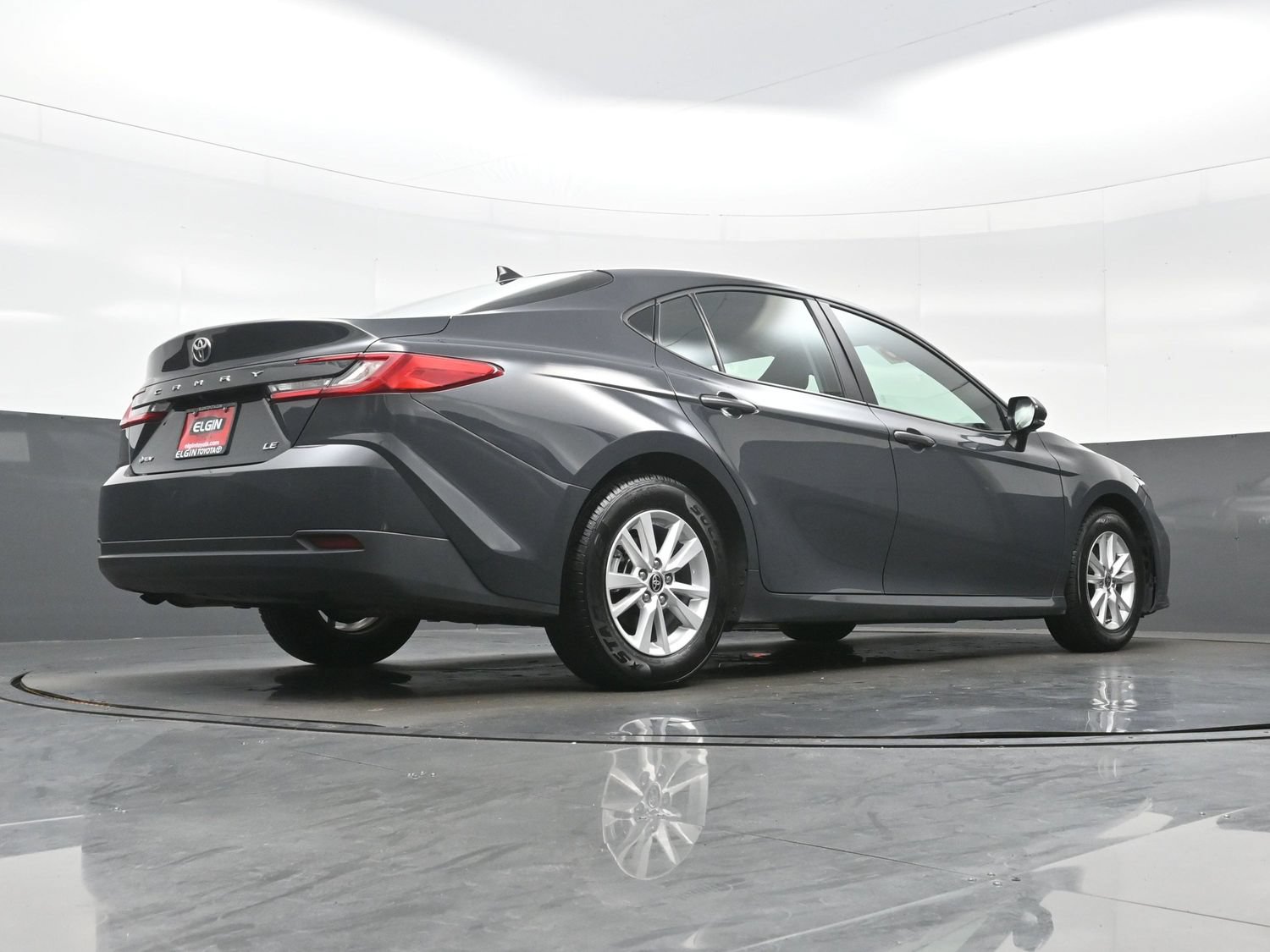 Used 2025 Toyota Camry LE FWD image 32
