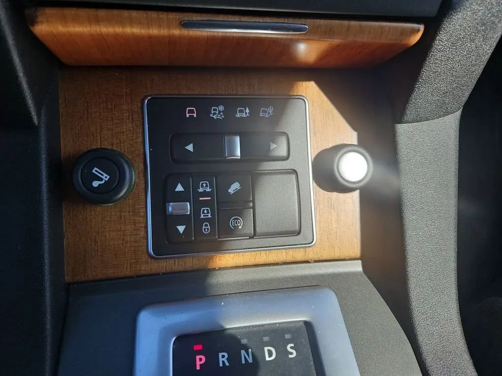 Used 2016 Land Rover LR4 HSE Silver Edition image 49