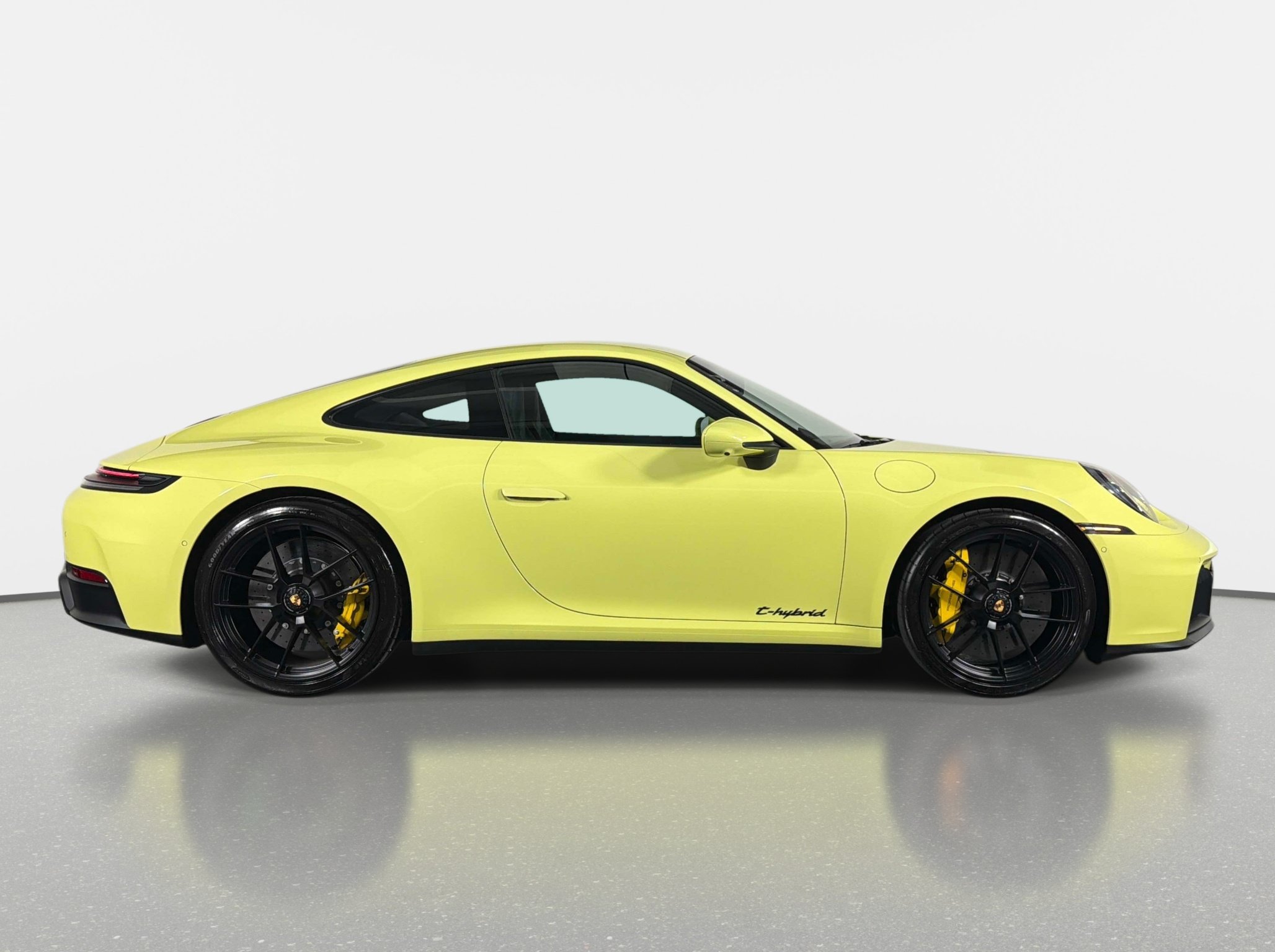 Used 2025 Porsche 911 Carrera 4 GTS AWD/4WD image 2
