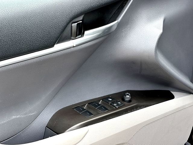 Used 2023 Toyota Camry LE FWD image 11